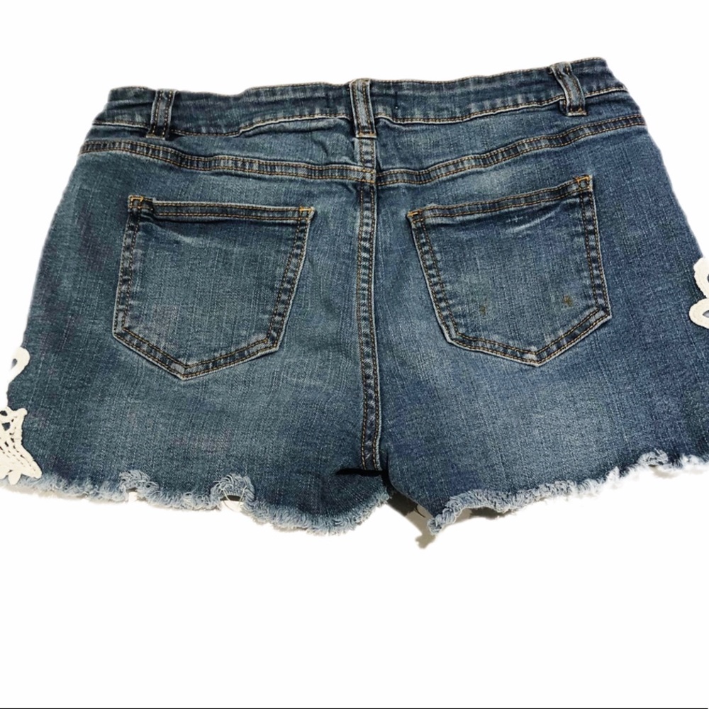 Fire Los Angels distressed Denim Shorts. 283 - Picture 2 of 5
